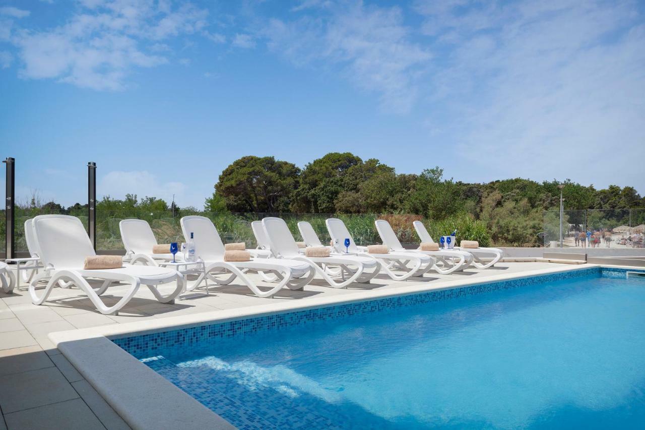 Kaneo Beach Hotel Novalja Exterior foto
